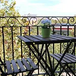 Lovely & Bright Vila Olimpica Beach Apartment