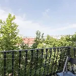 Sunny 3Bd Only For Families In Poblenou Next To The Sea!