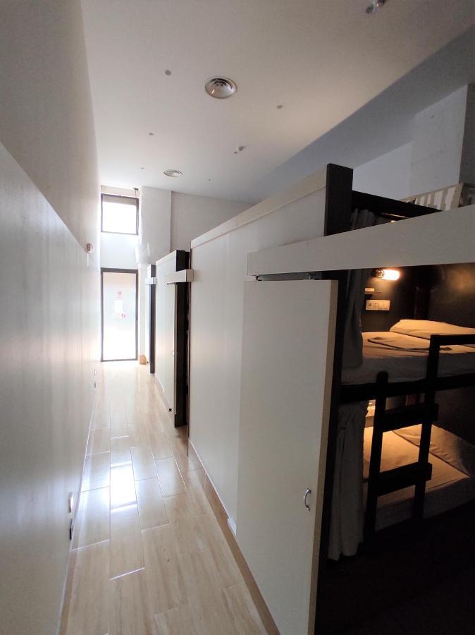 Ant Hostal *