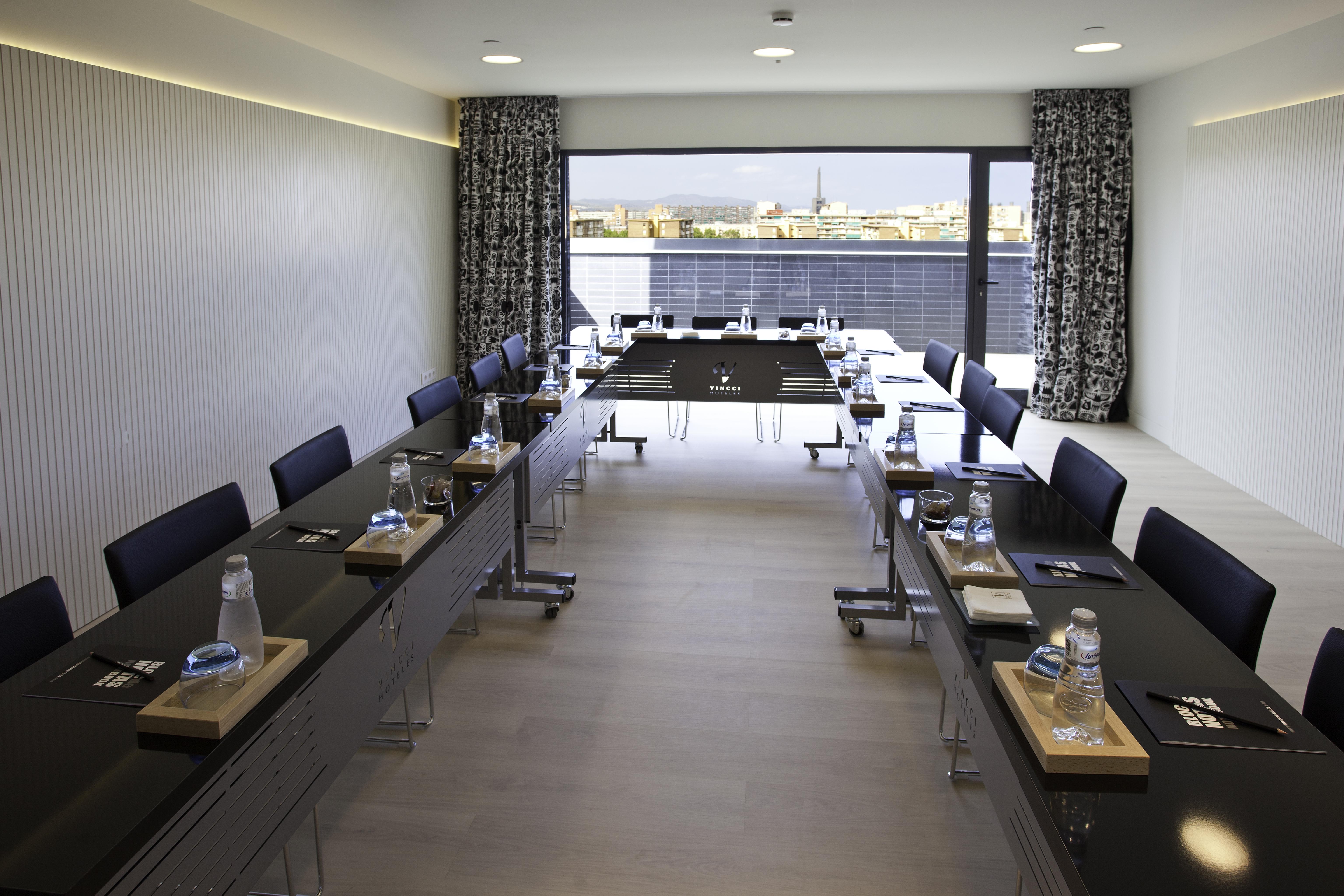 Vincci Bit Hotel 4*