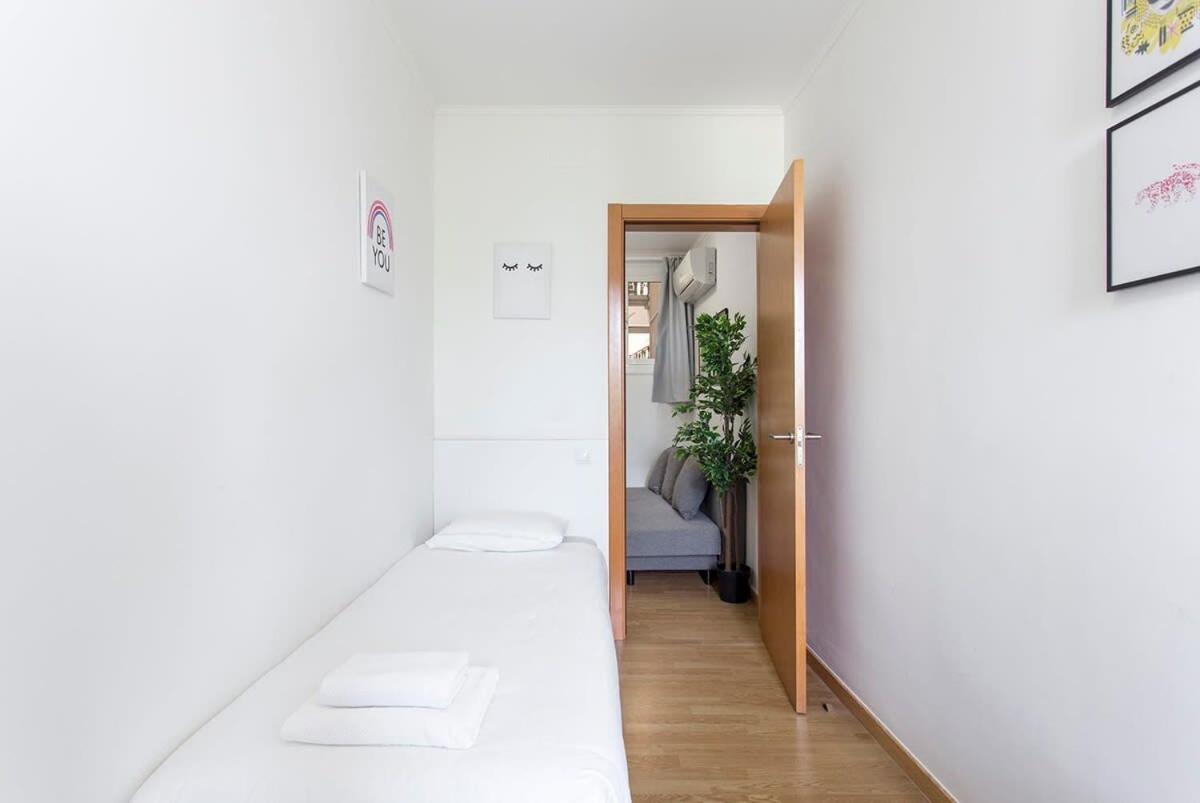 Sunny 3bd Only For Families In Poblenou Next To The Sea! Apartamento