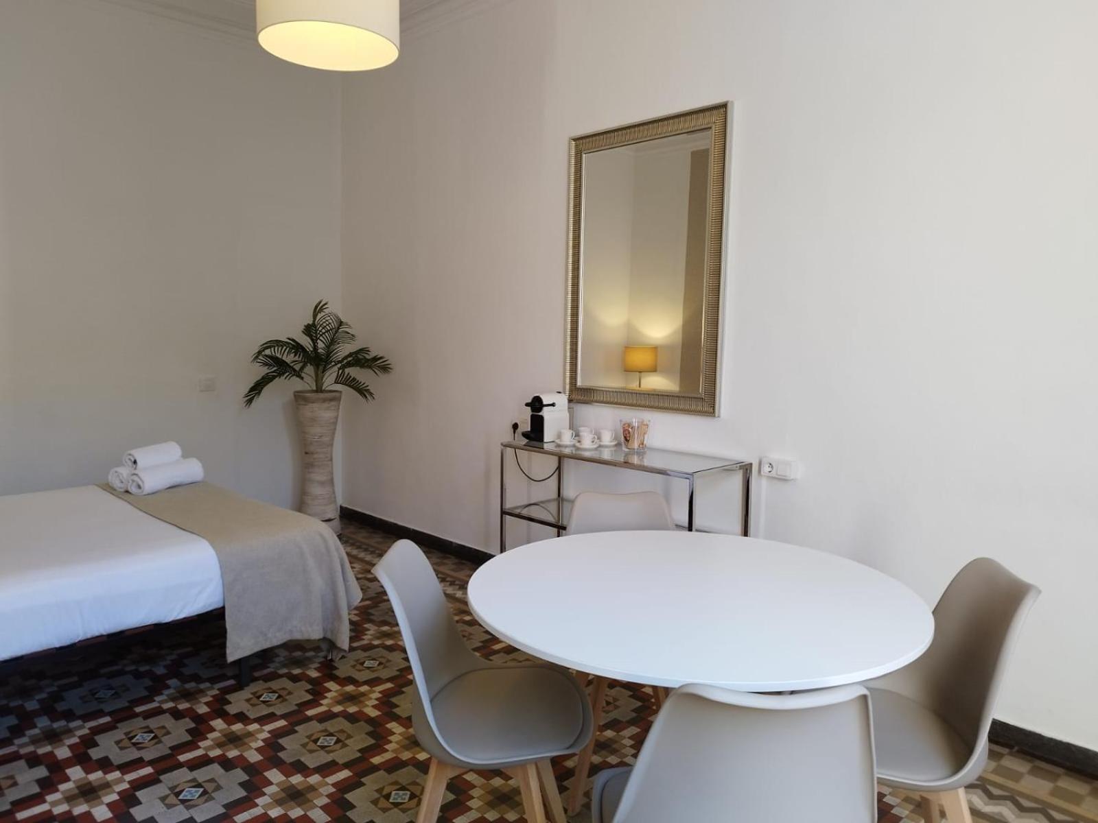 Sunny Bcn Hostal