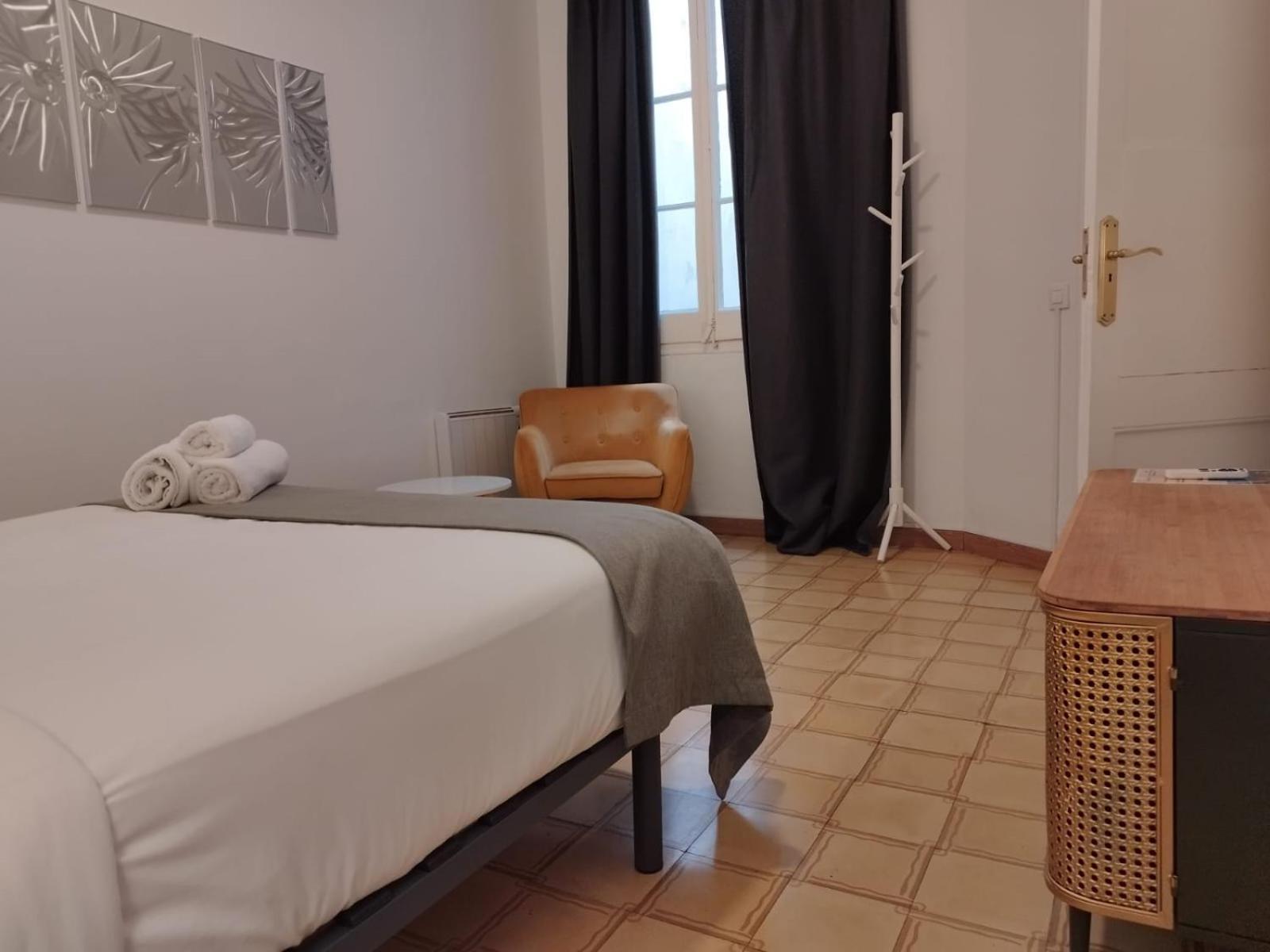 Sunny Bcn Hostal *