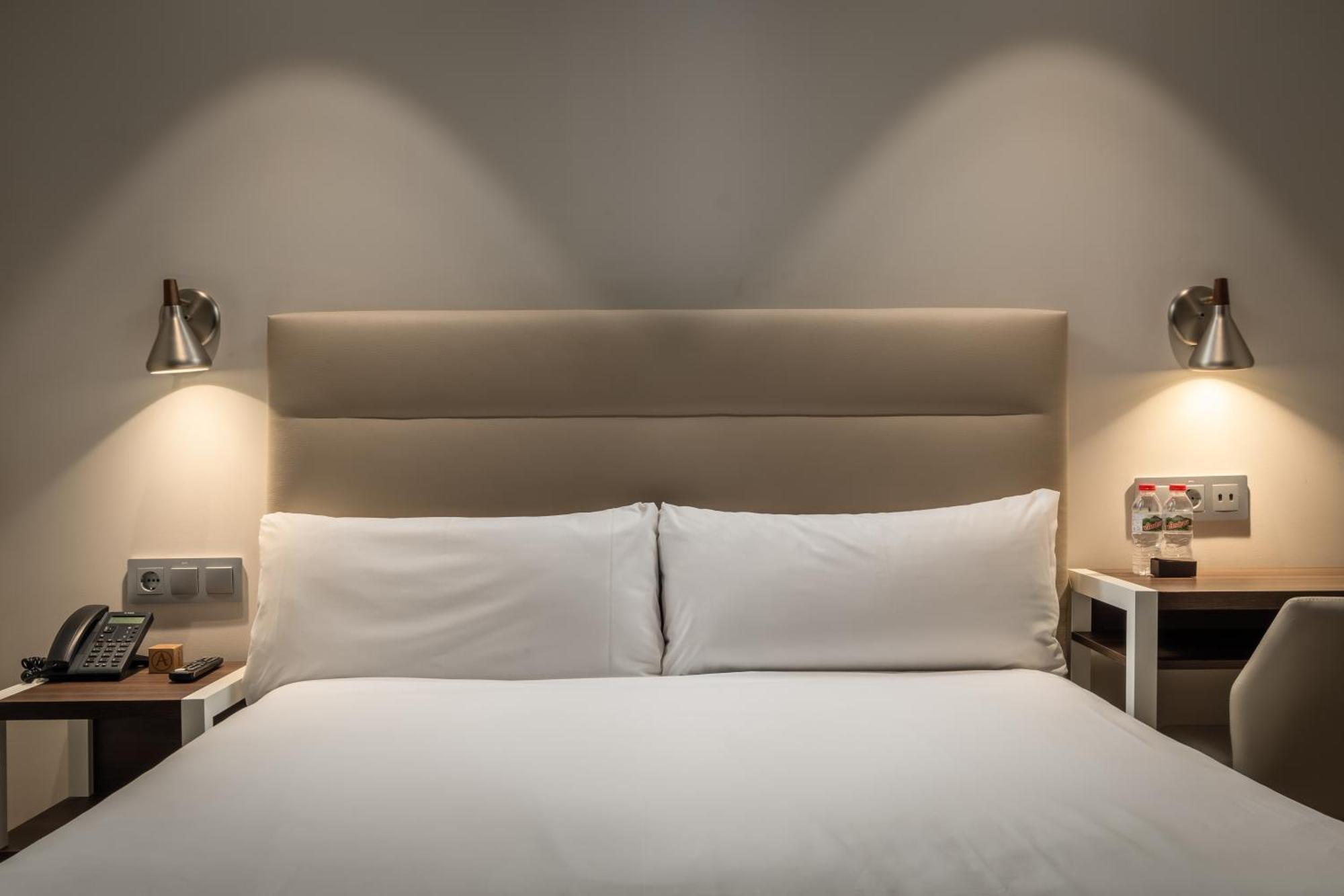 Arya Stadium Hotel