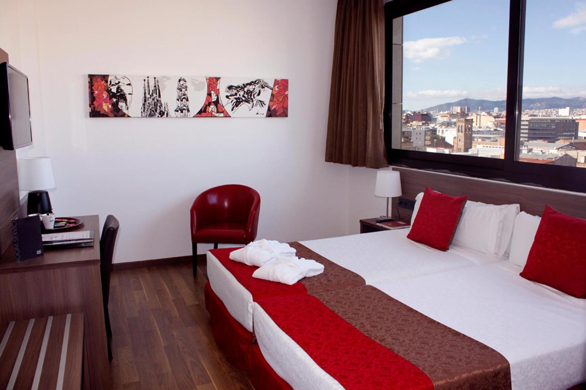 4 Hotel