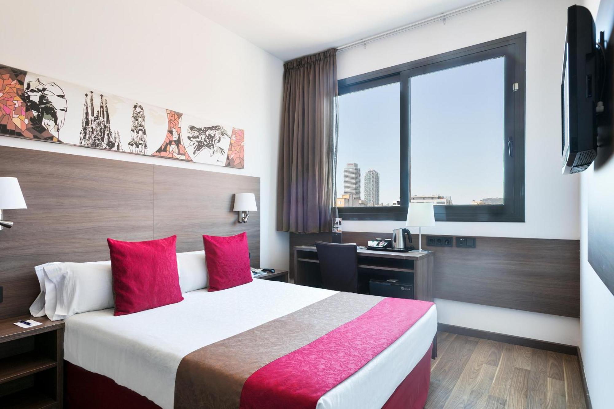 4 Hotel 4*