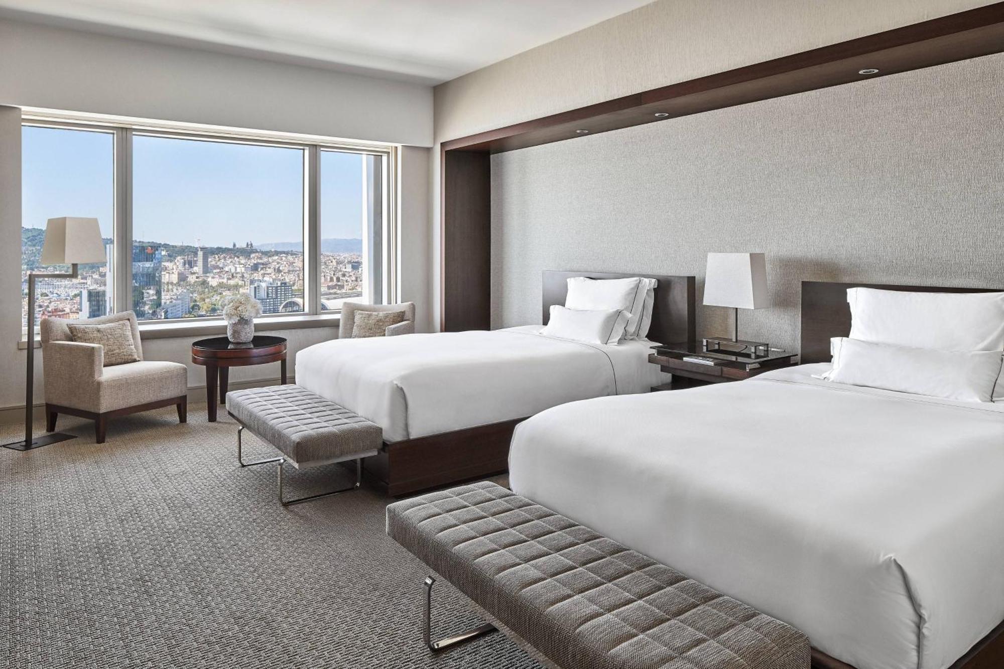 Arts Hotel 5*