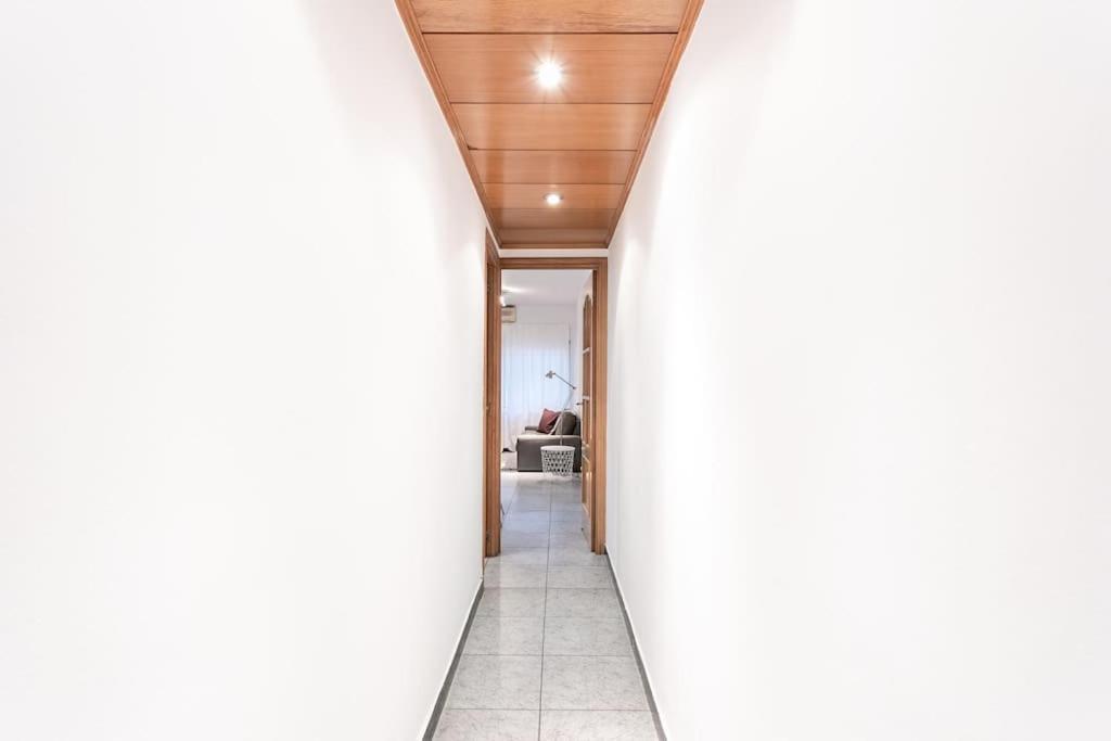 Cozy 2bdr In Sant Andreu Apartamento *