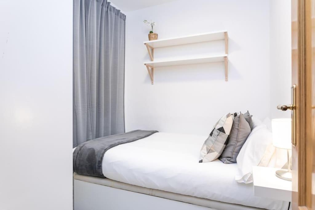 Apartamento Cozy 2bdr In Sant Andreu *