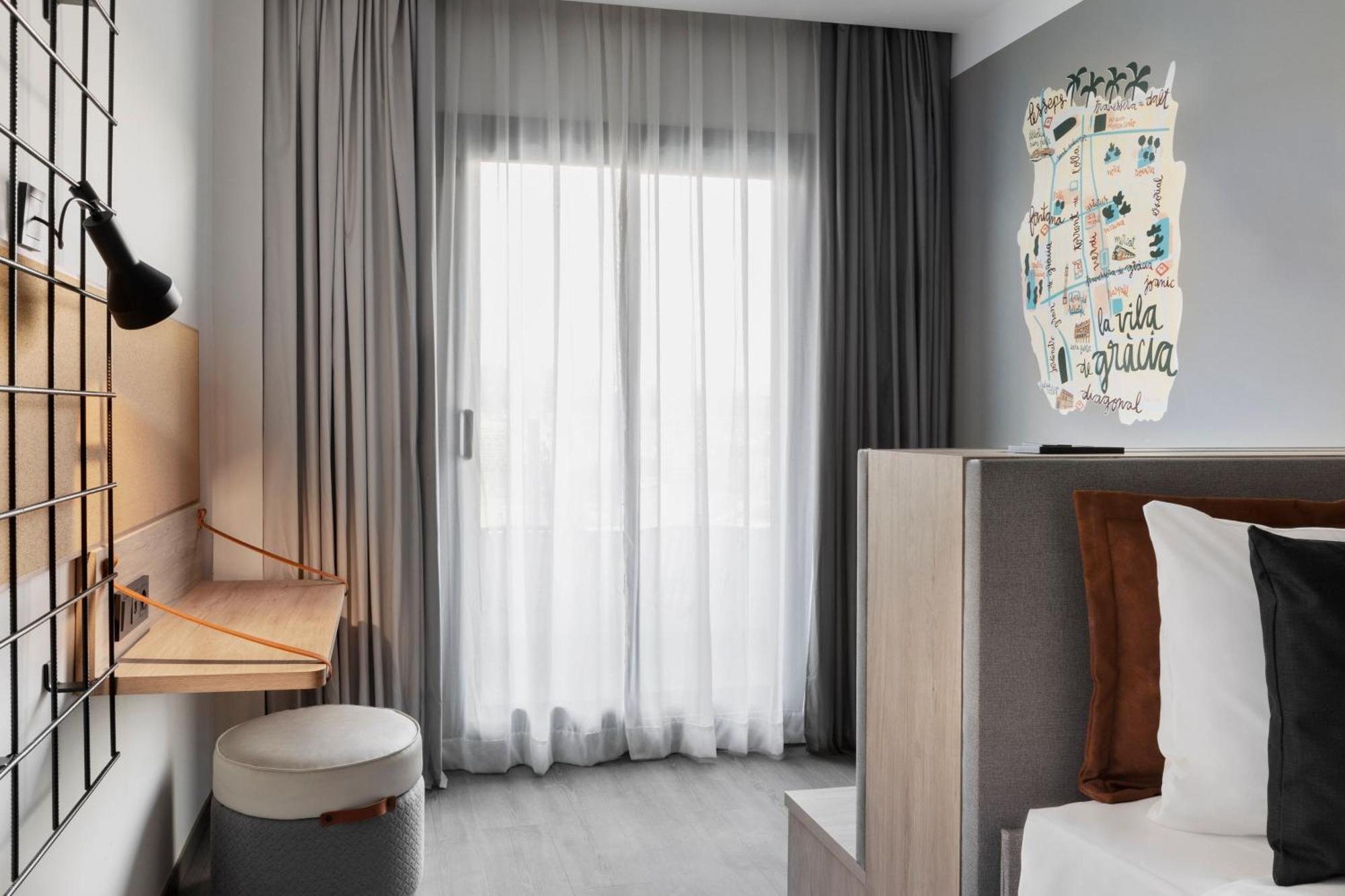 Expo Hotel 4*