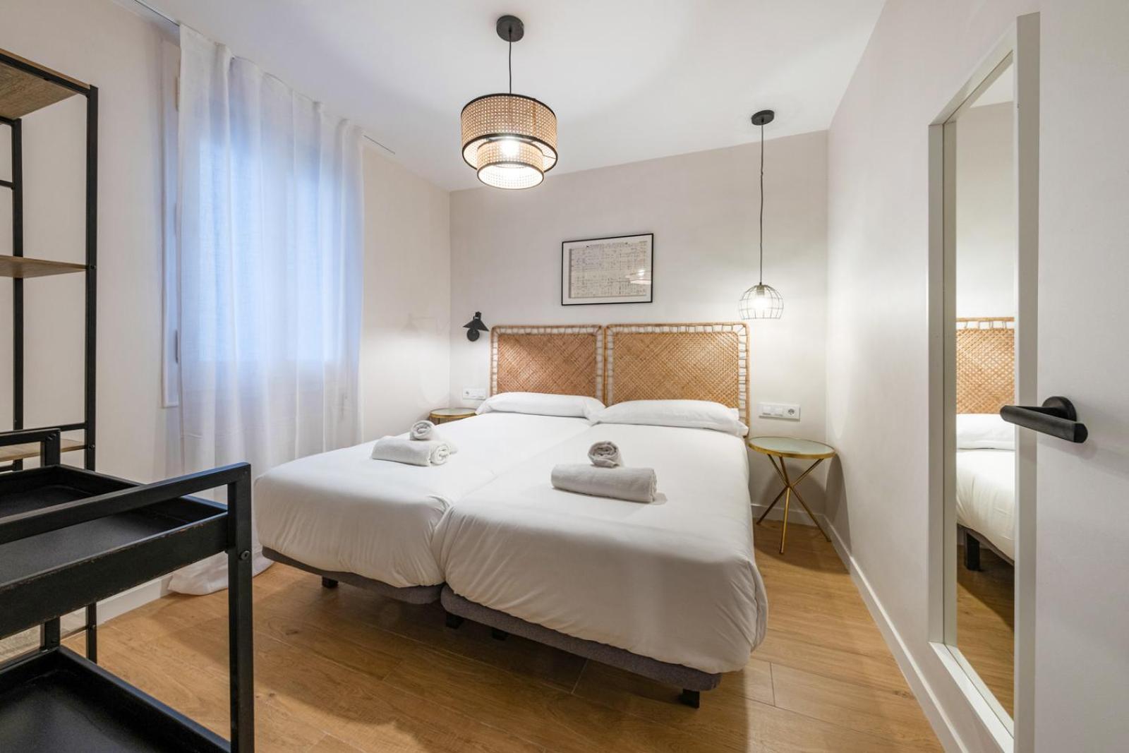 Bebarceloner Eixample - 4 Bedrooms Apartamento *