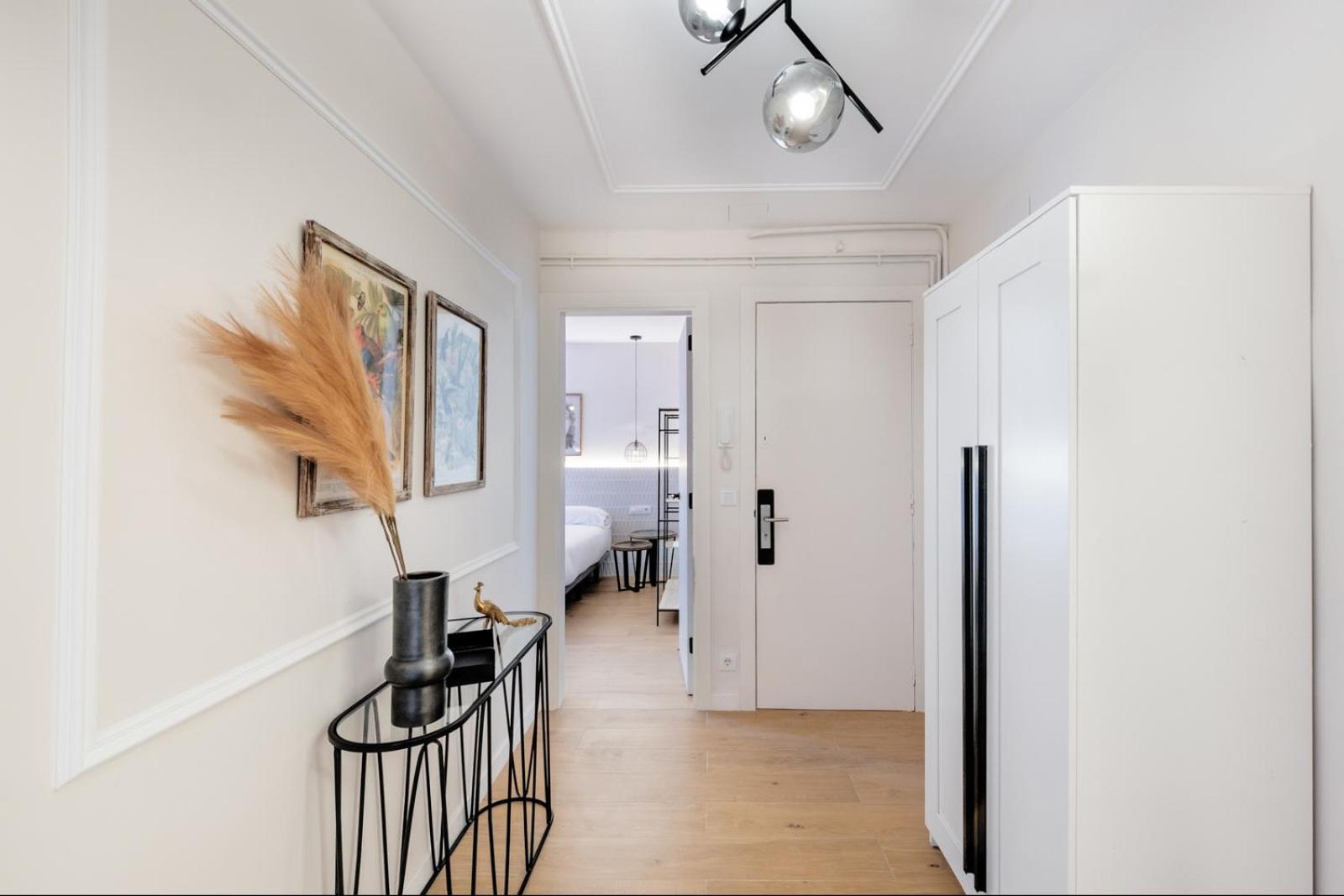 Bebarceloner Eixample - 4 Bedrooms Apartamento