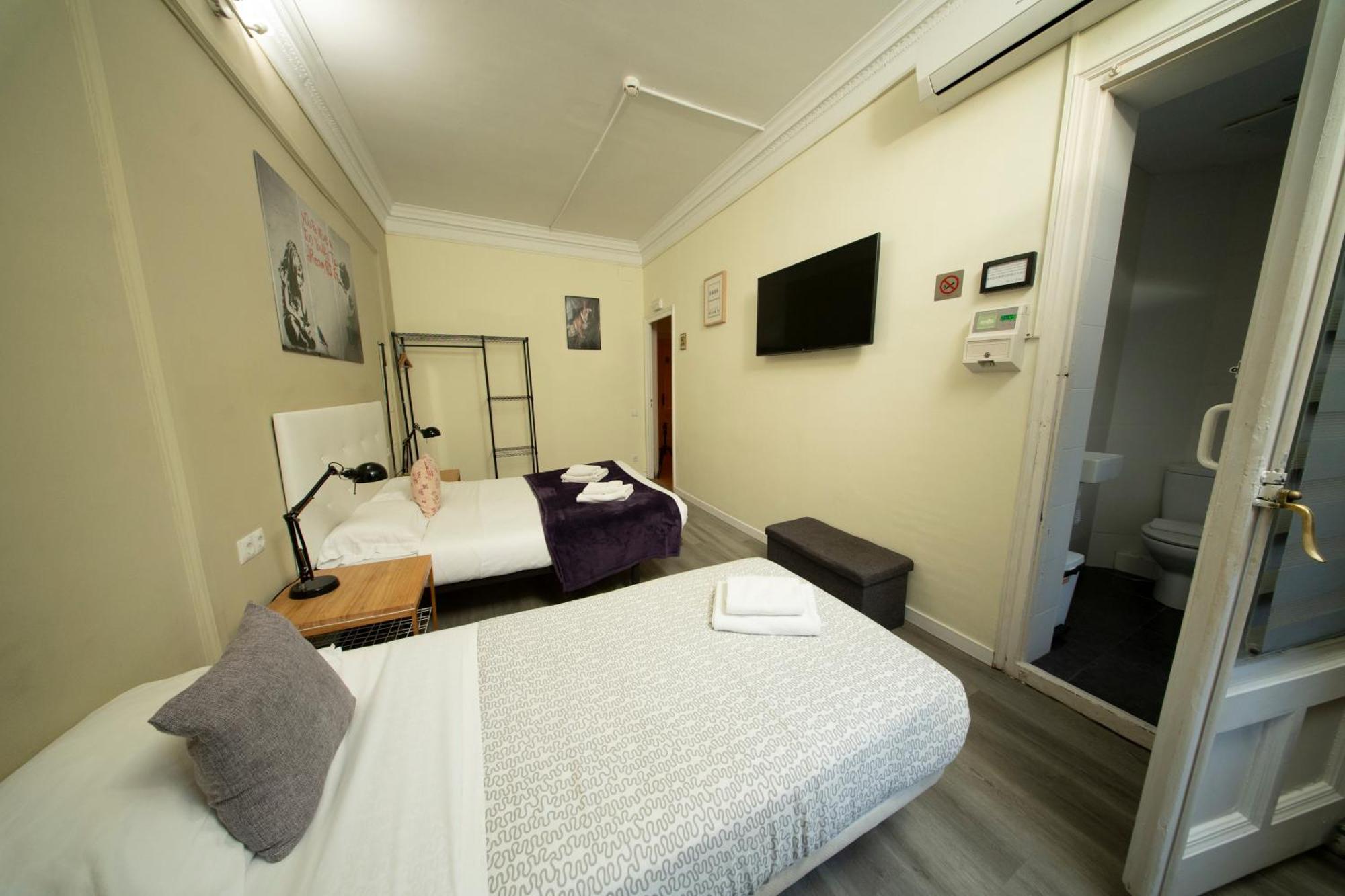 Wow Hostal