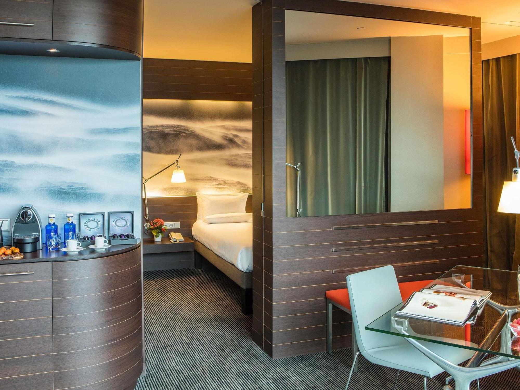 Novotel 4*