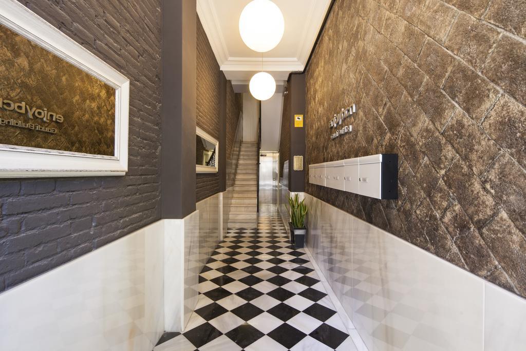 Enjoybcn Gaudi Apartamento *