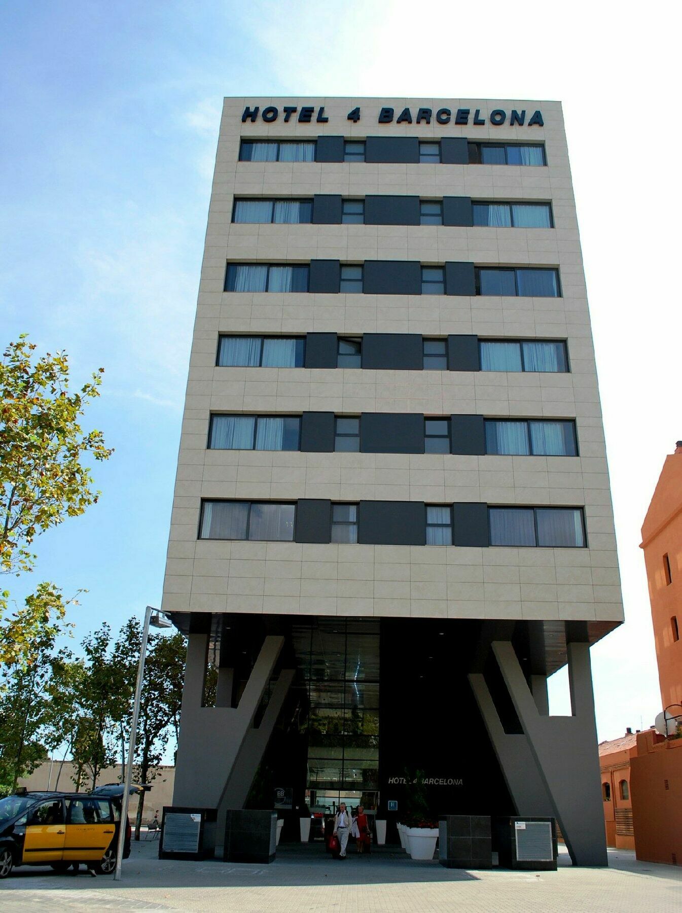4 Barcelona