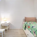 Comtal Homey Apartments