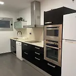 Cozy And Central Apartment
