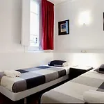 5-Bed Apartment In The Heart Of The City