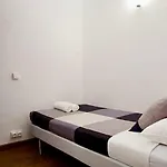 5-Bed Apartment In The Heart Of The City