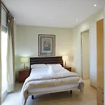 Apartamentos Calvet