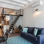 Beautiful Renovated Loft Minutes From The Beach