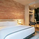Uma Suites Pau Claris