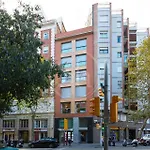 Cosy Apartment Near Sagrada Familia