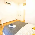 Balmes Private Rooms