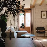 Urbandream Gothic Aartments & Studios