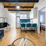 Bebarceloner Eixample Apartments - 4 Bedrooms