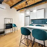 Bebarceloner Eixample Apartments - 4 Bedrooms