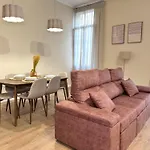 Apartamentos Diputaciò by gaiarooms