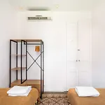 Sagrada Familia- Emblematic And Charming Catalan Home
