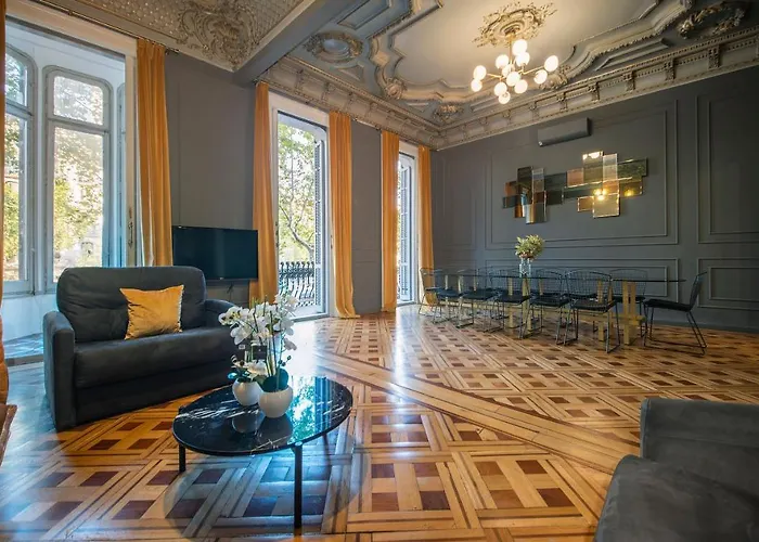 You Stylish City Center Apartments