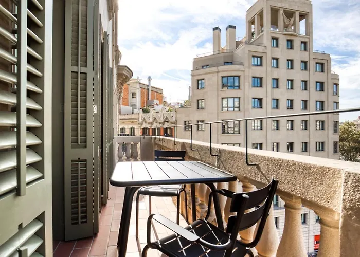 Luxury 2Br Born Area
