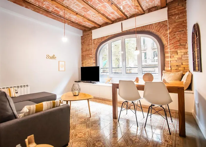 E1Mal1079- Fantastic 2Br Flat In The Center