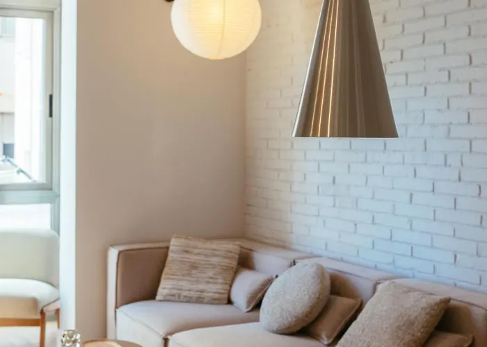 Newly Renovated Stylish Eixample - Great Location