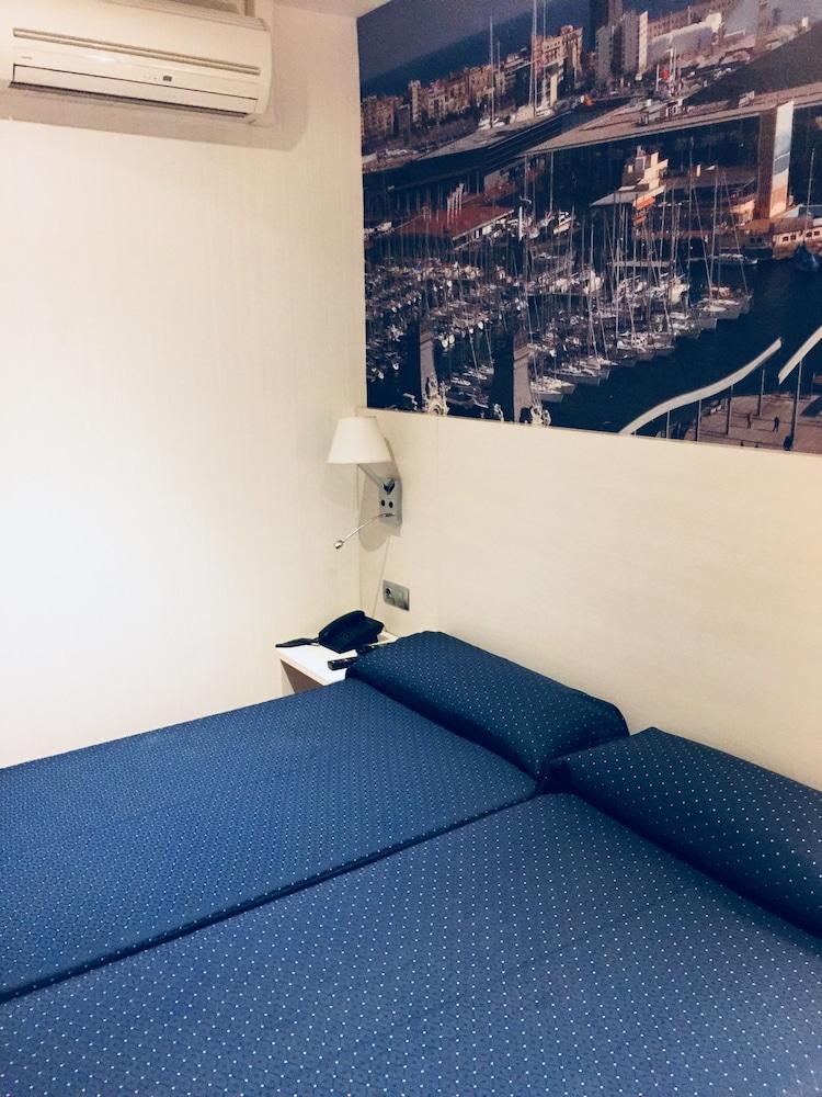 Hotel Transit