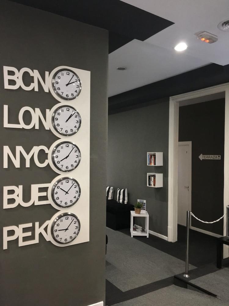 Pensión Boutique Khronos 2*