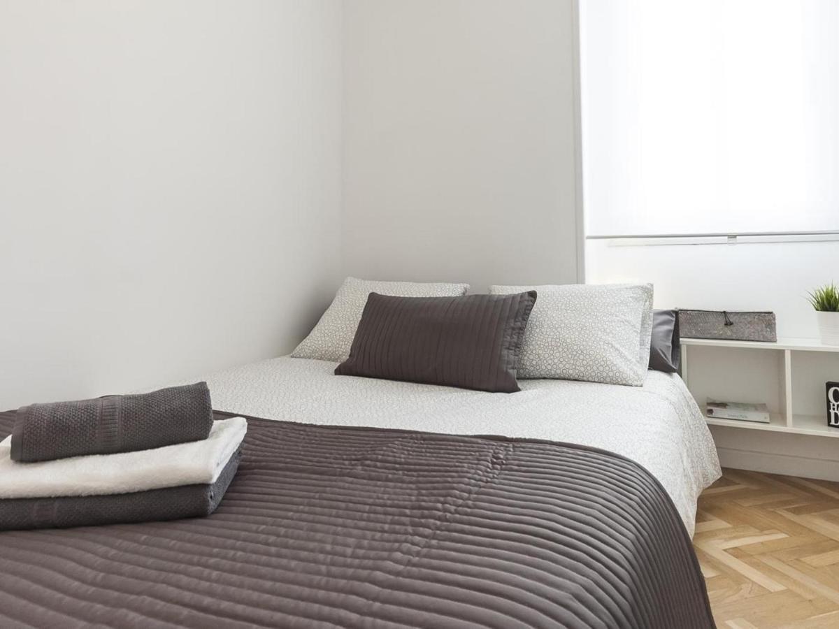 Lets Holidays In Sant Martí Apartamento