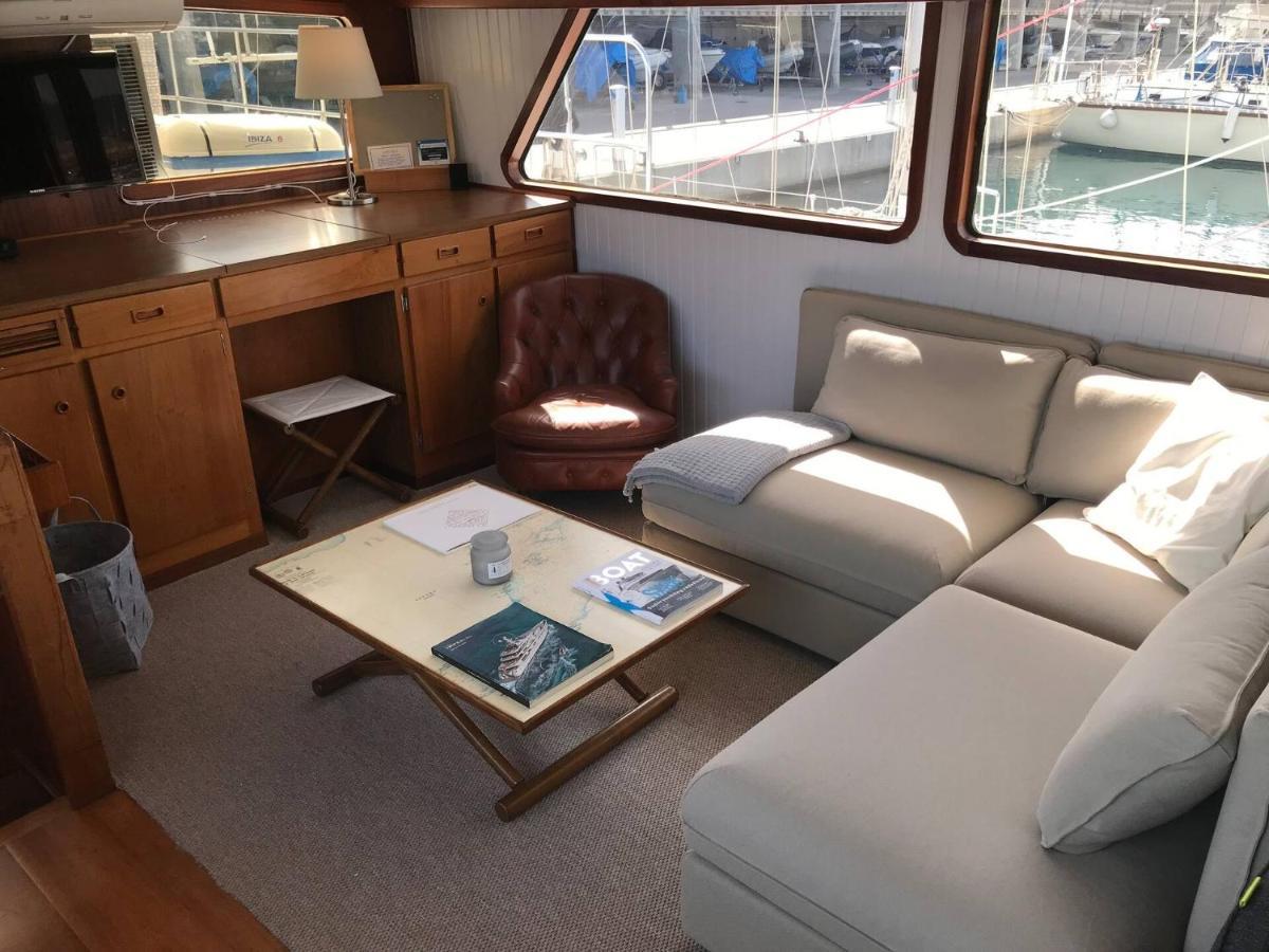 Hotel en barco Toro Barcelona