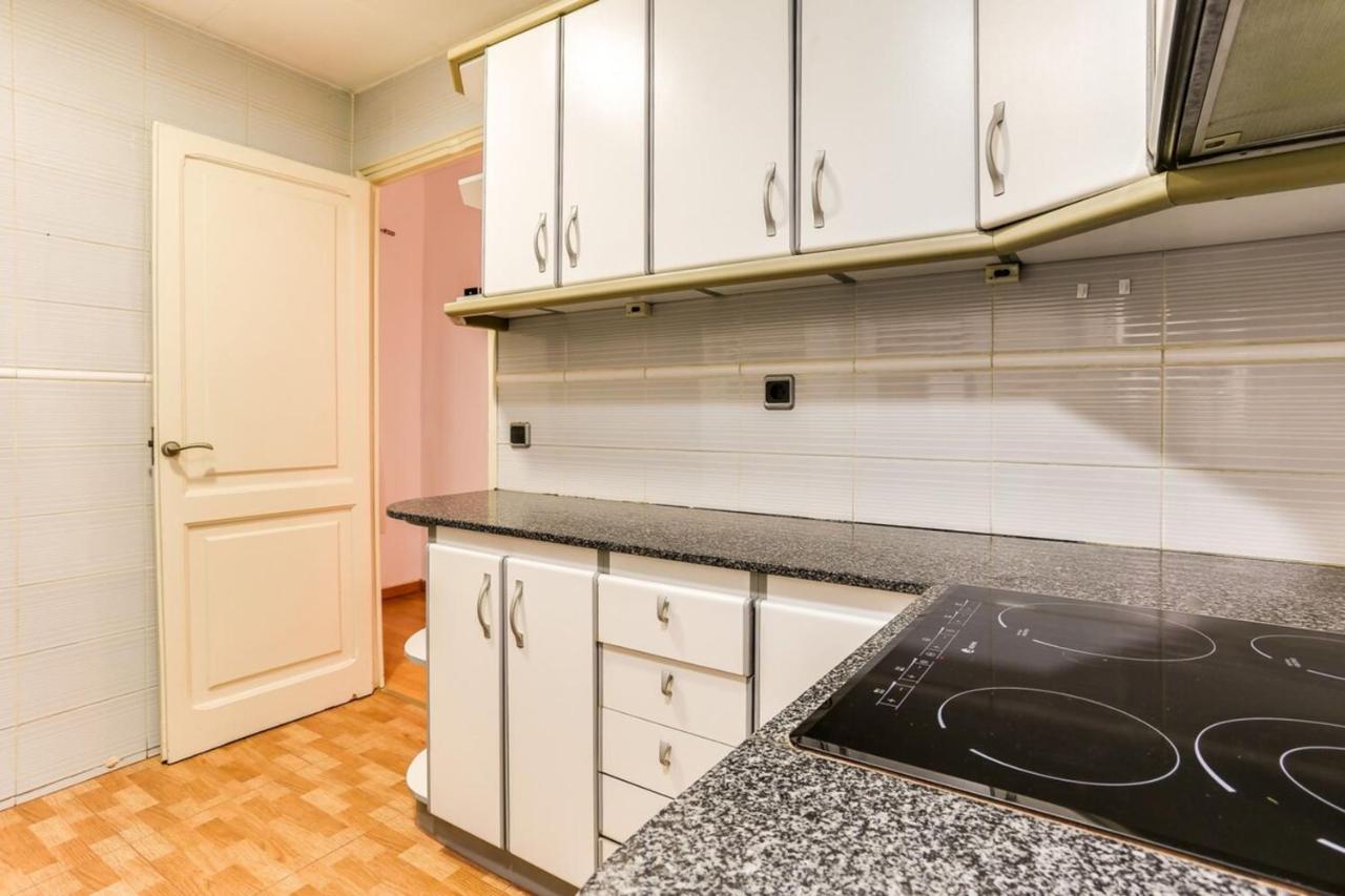 Luminous 2 Bedroom Next To Sagrada Familia Apartamento *