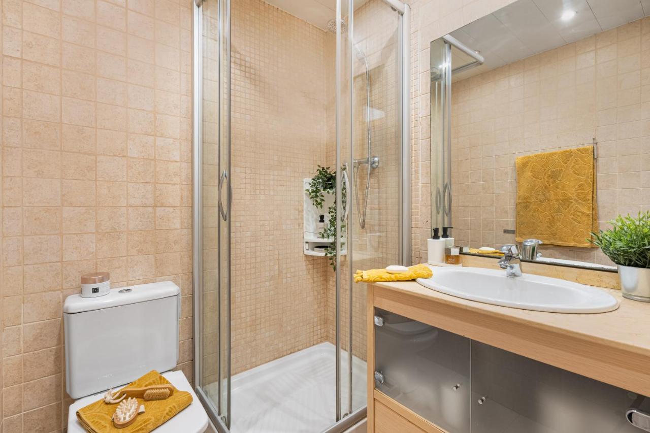 De Gracia 2 Bedroom Cozy Apartment *