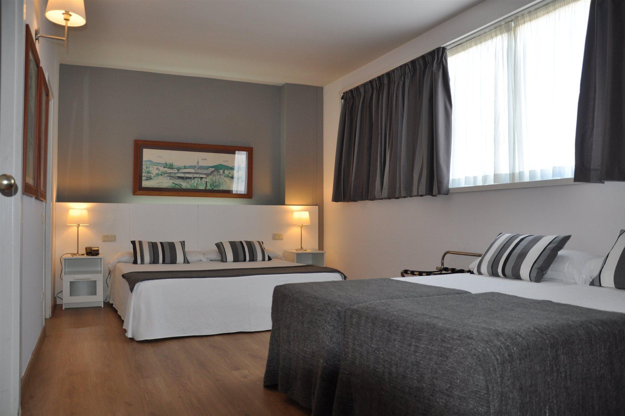 Hotel Atenea 4*