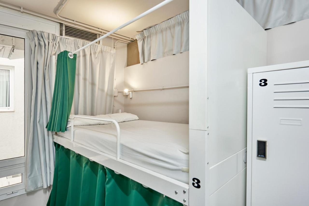 Hola Eixample Hostal Barcelona