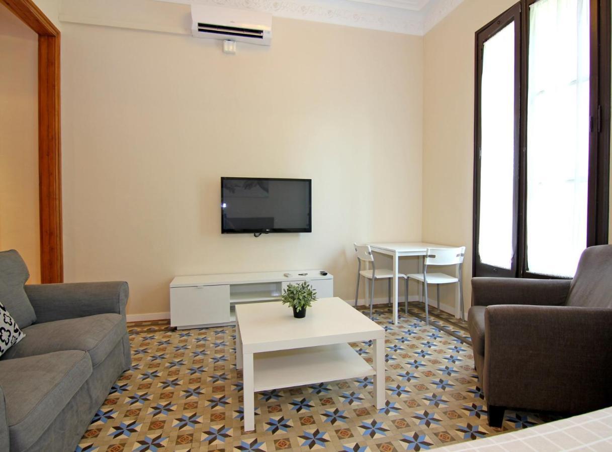 Girona -modernist Next To Paseo De Gracia *