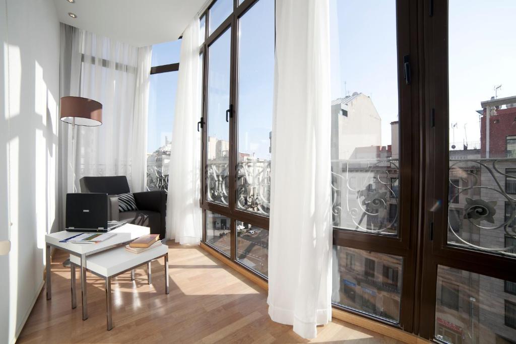 Serennia Ramblas - Placa Catalunya Apartamento *
