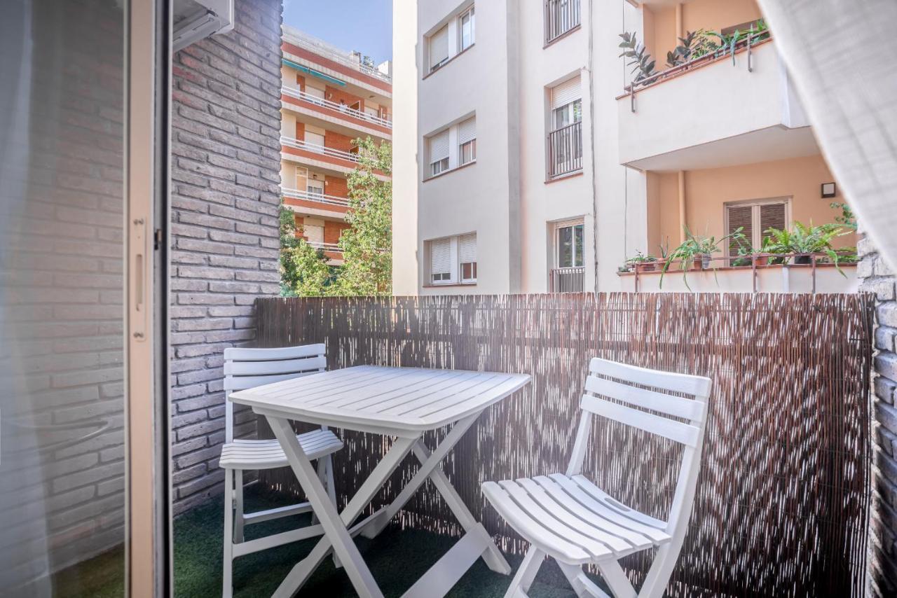 The White Flats Les Corts