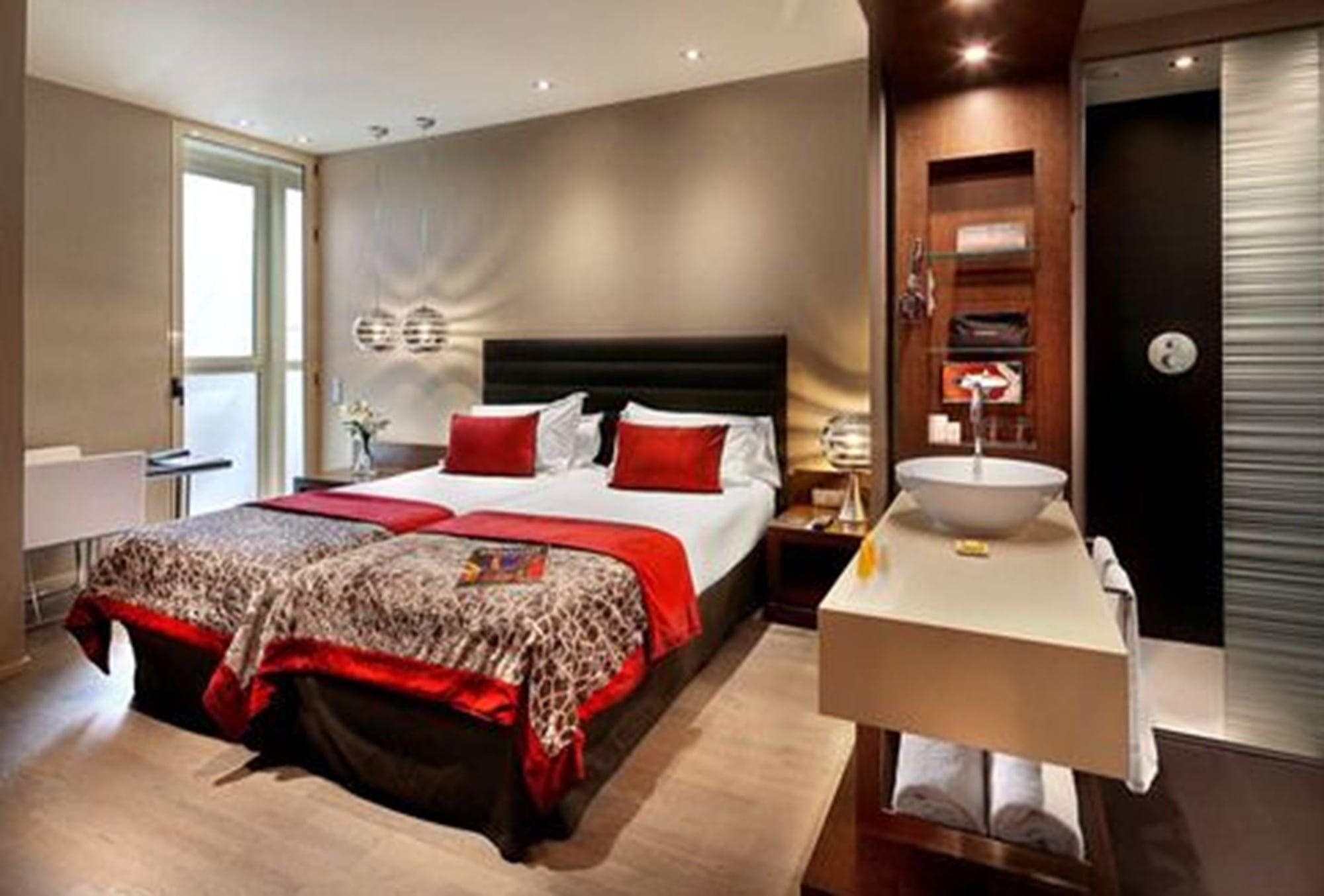 Olivia Plaza Hotel
